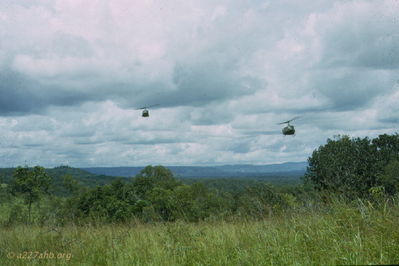 UH-1D's west of Golf Course
John Keller Photo

UH-1D's pickup at the semi-annual weapons qualification west of the Golf Course perimeter in October 1966.

