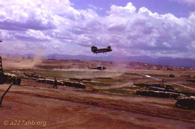 Chinook slinging UH-1H
Howard Burbank Photo
