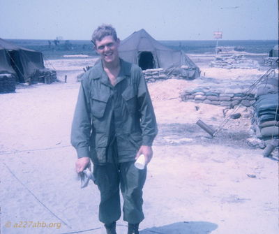 Unknown D/227
Bob Kelly Photo

Can someone ID this unknown?
