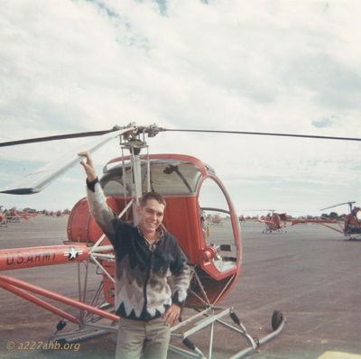 Bob Kelly with TH-55
Bob Kelly Photo

This is what it's all about!

