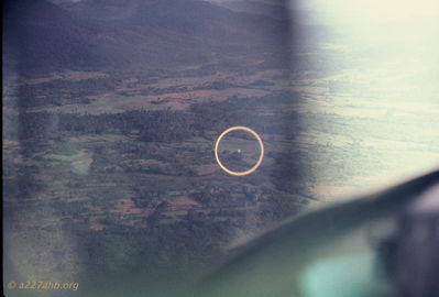 Gunship gunsight
Bob Kelly Photo

Reticle and pipper. Looking through a gunship gunsight.

