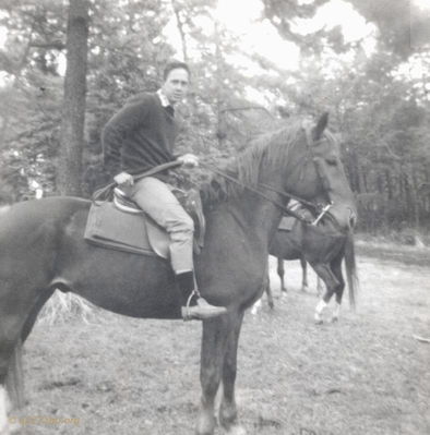 R&R, Tokyo, Japan
Gordon Lewis Photo

January 1967
