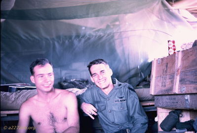 Ernie Kramer and Bob Kelly
Bob Kelly Photo

Ernie Kramer and Bob Kelly in Ernie Kramer's new "room".
