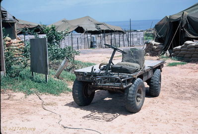 Phan Thiet
Bob Kelly Photo

Piss tube and Mule at Phan Thiet
