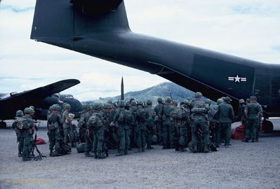 Grunts heading for trouble.
Bob Kelly Photo
