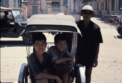 Phan Thiet Street
Bob Kelly Photo
