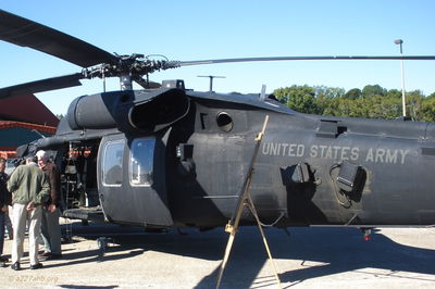 Large exhaust & anti rocket flares - Black Hawk
Robert Kelly Photo
