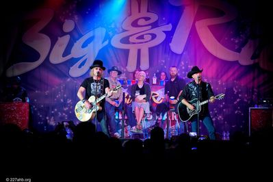 Big & Rich Concert
Army Aviation Association of America Photo
