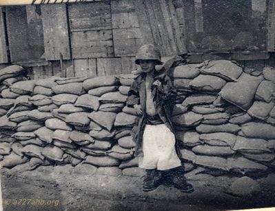  Midget soldier 
Guy Sparrow Photo
